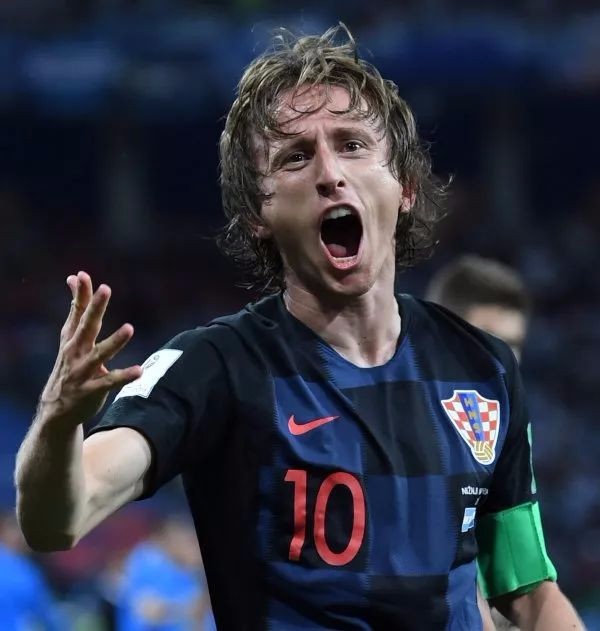 欧冠冠军、世界冠军&前枪手球探：本周寿星“野兽”卡伦布