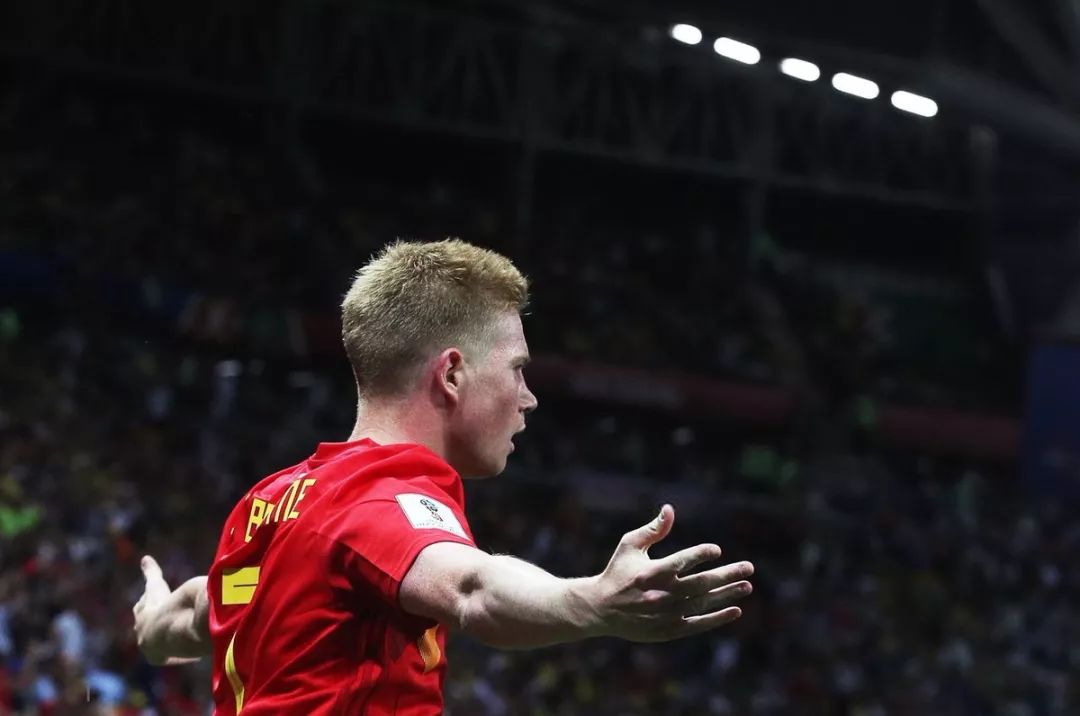 曼联对阵西汉姆联：德利赫特缺席，阿莫林调整阵容迎战